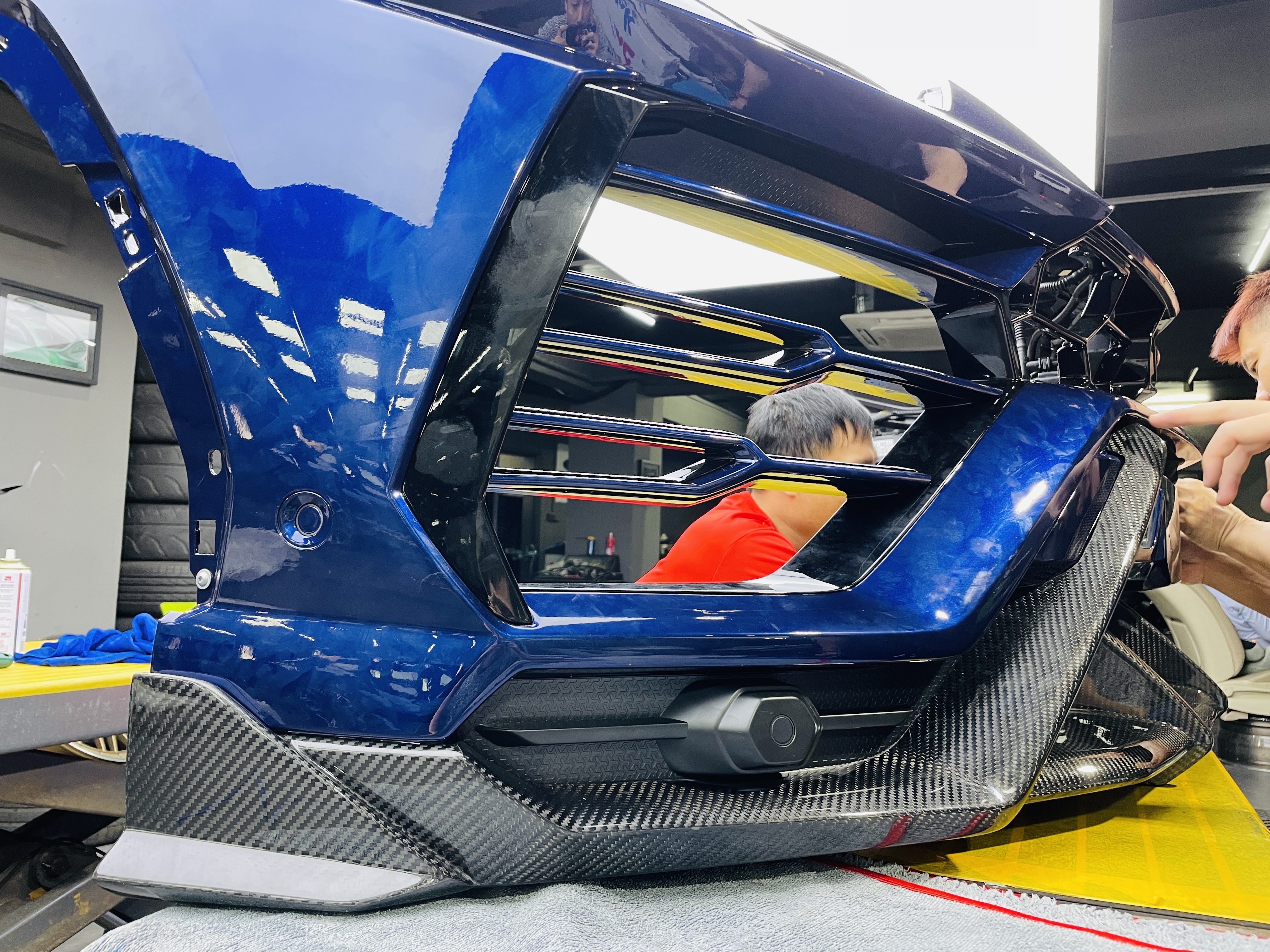 Lamborghini Urus Topcar Style Dry Carbon Parts - styling view