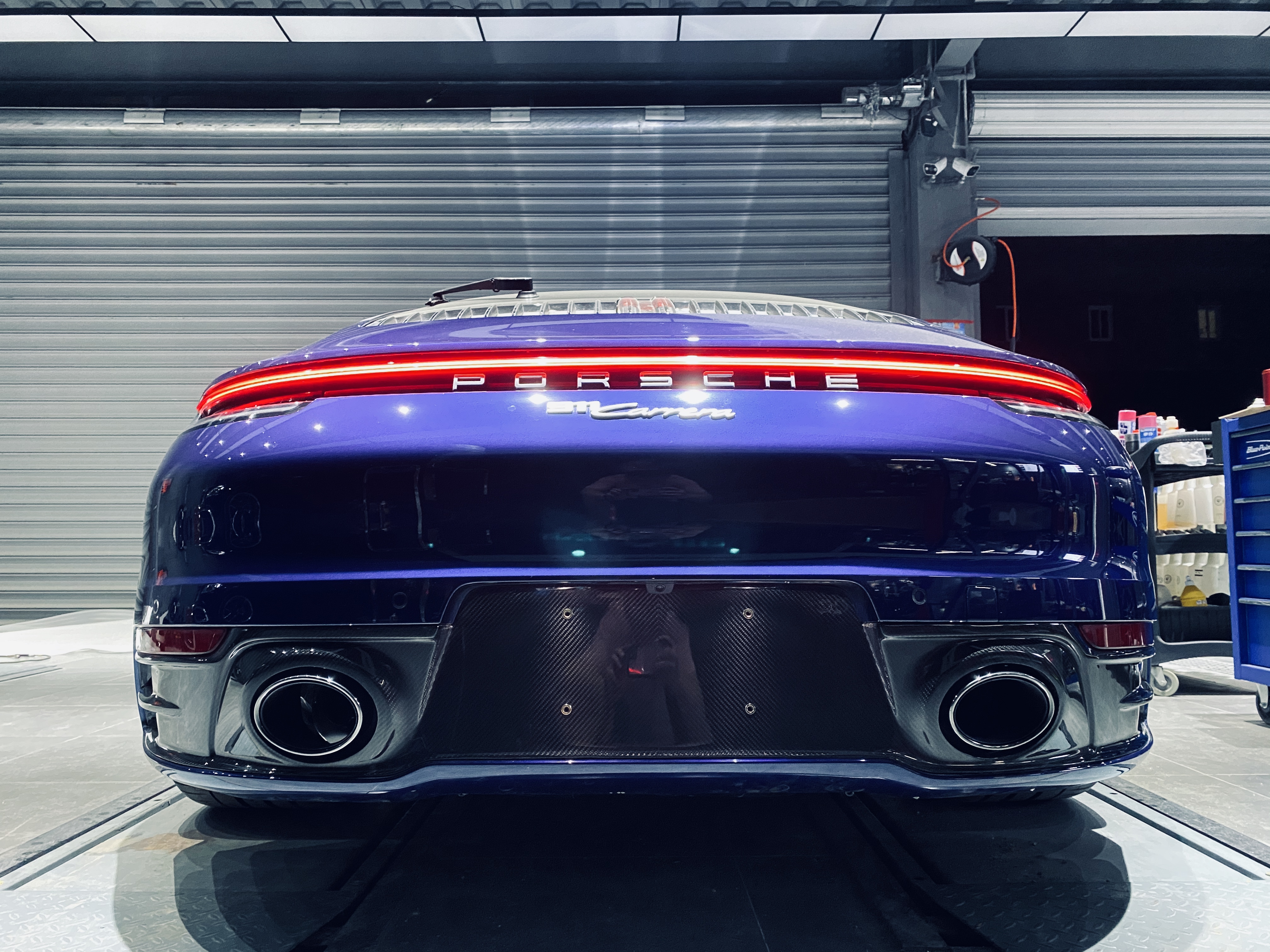 Porsche 911 992 SD Style Dry Carbon Rear Lip - styling view