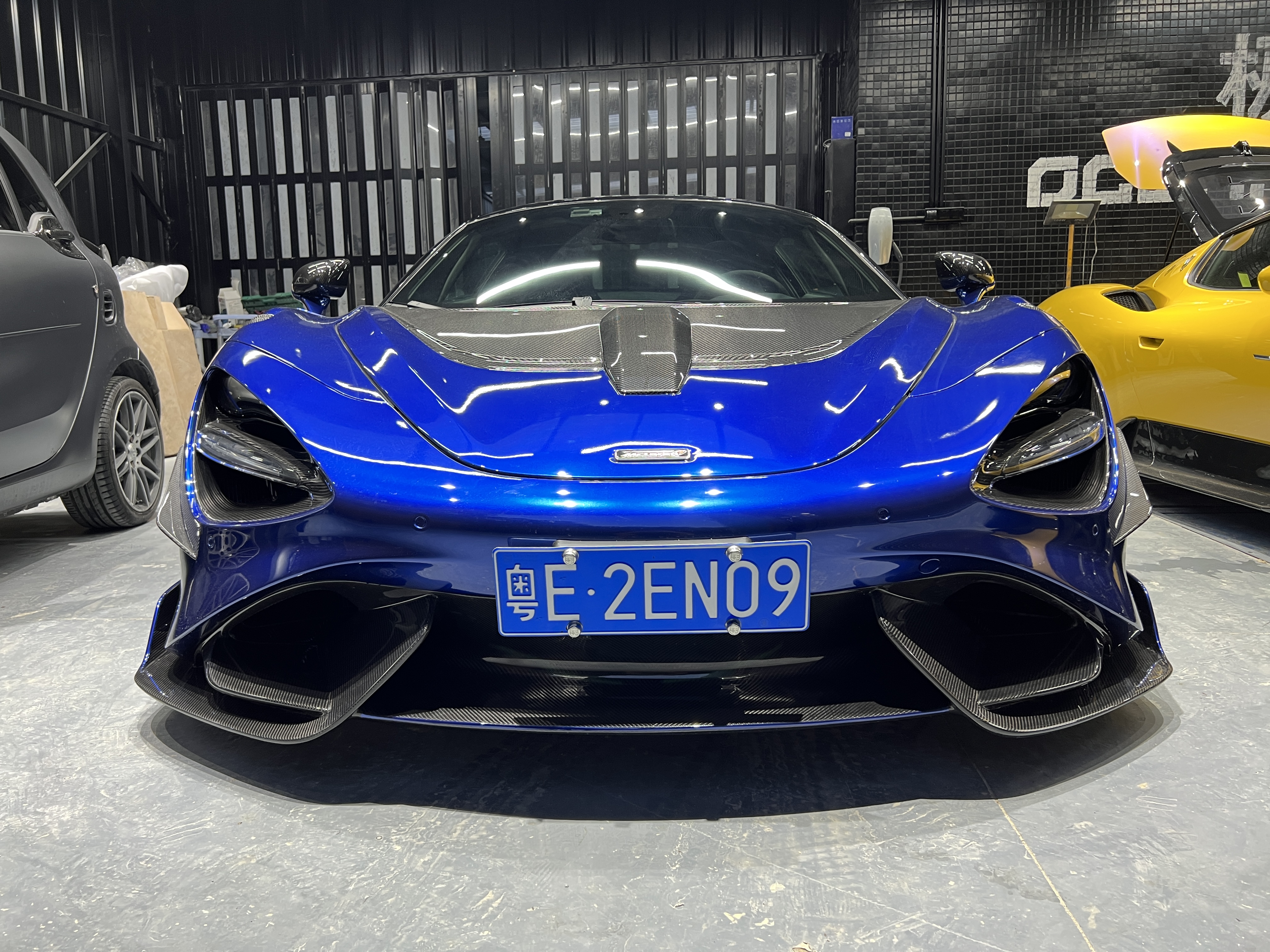 McLaren 720S to 765LT Style Dry Carbon Conversion Kit - styling view