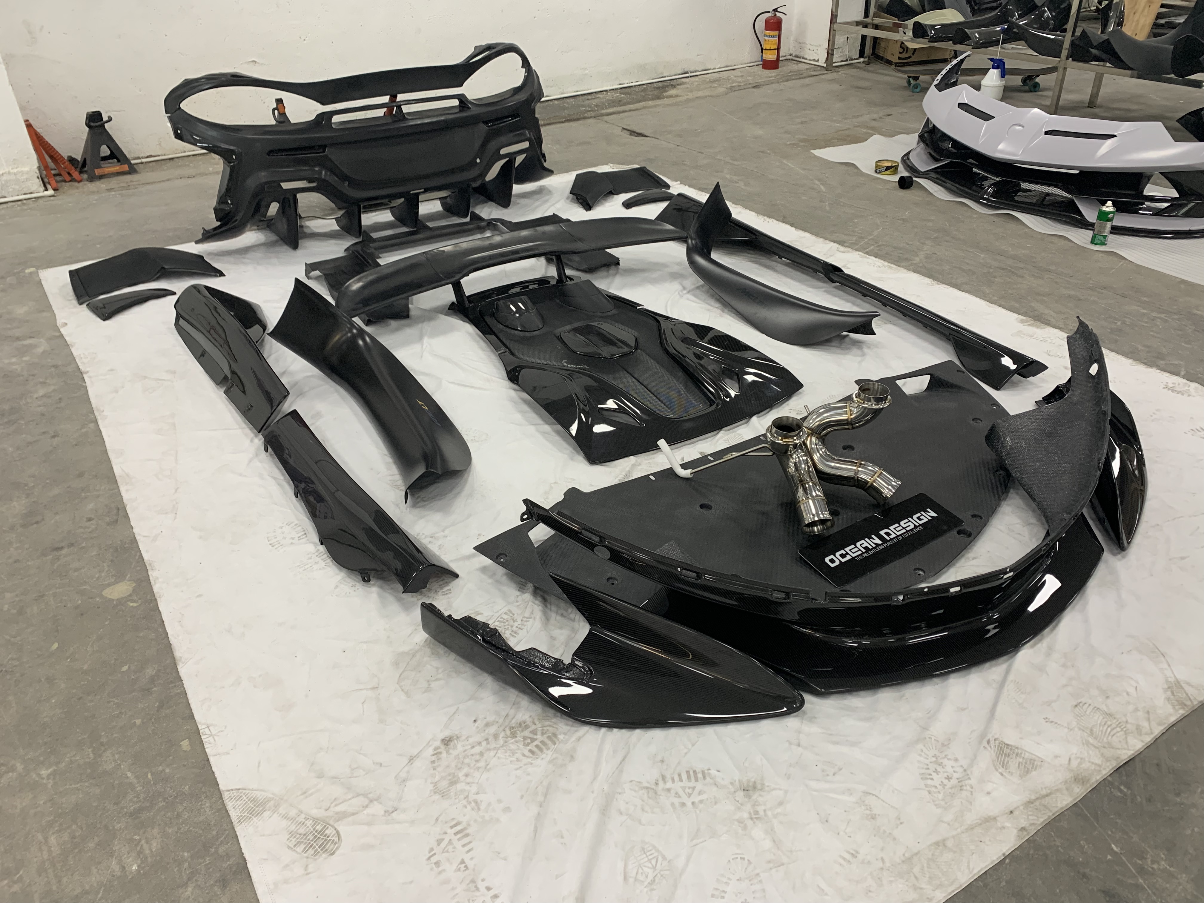 McLaren 540C / 570S to 600LT Style Carbon Fiber Conversion Kit - styling view