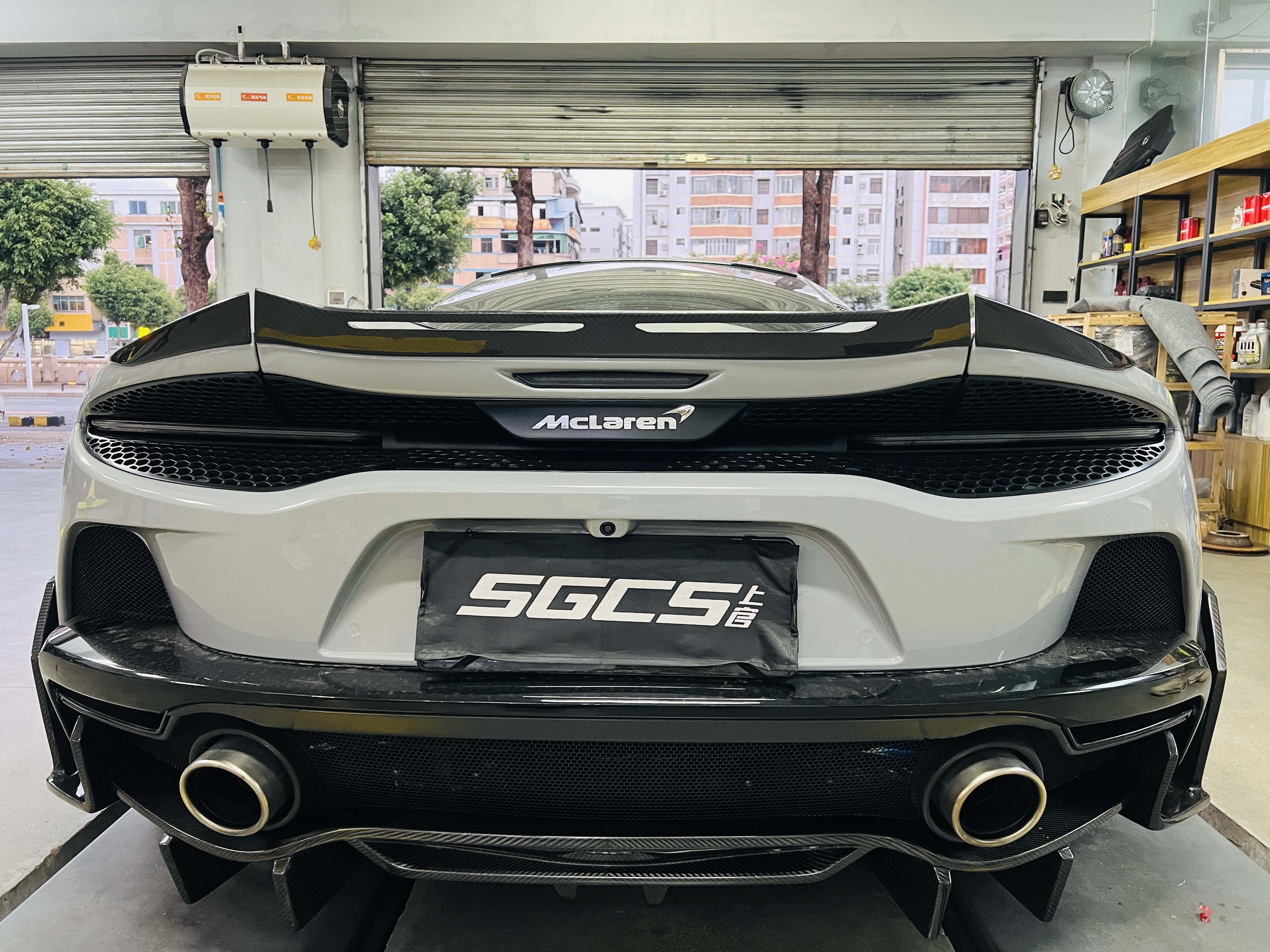 McLaren GT Dry Carbon Parts - styling view
