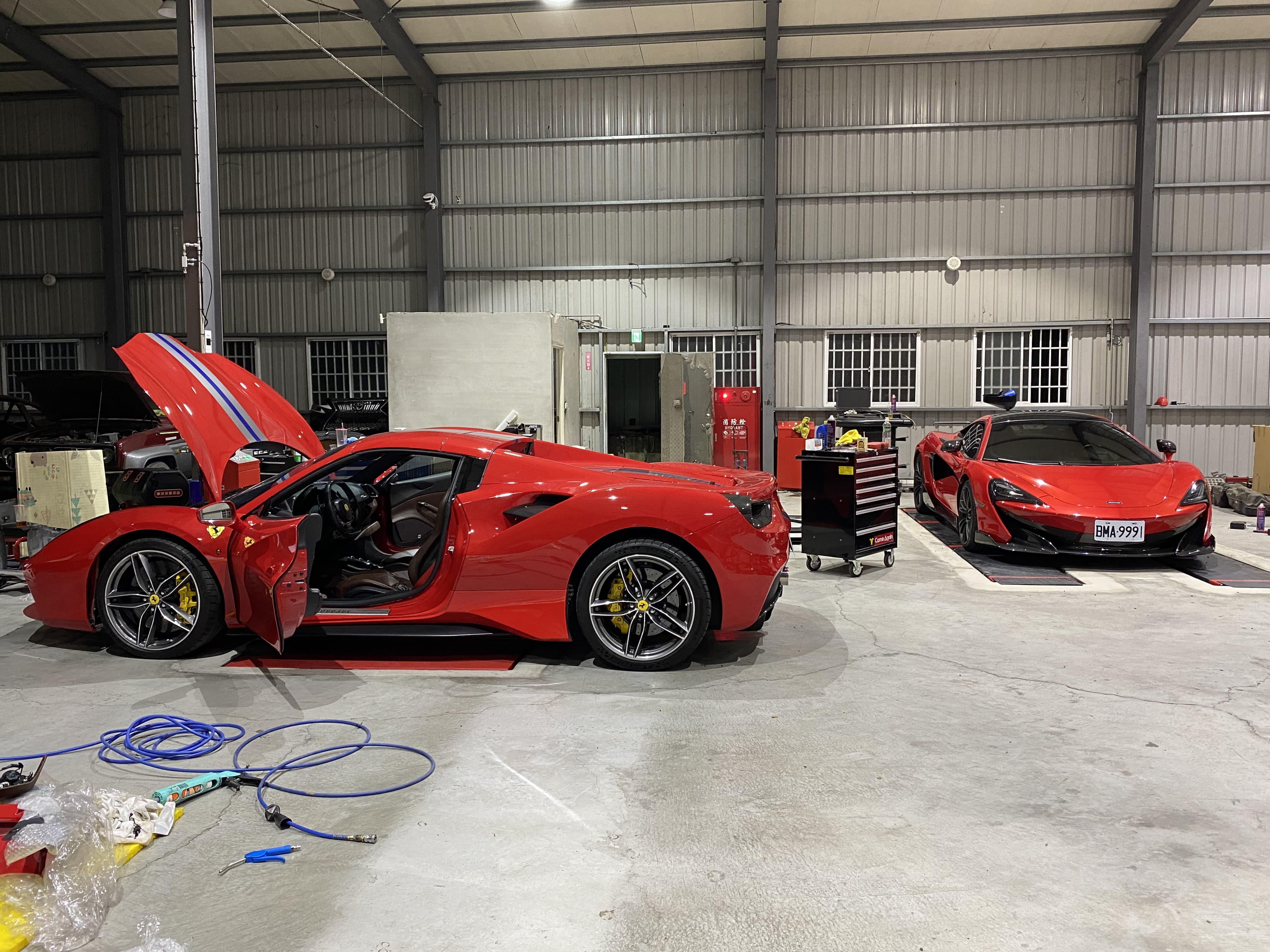 McLaren 540C / 570S to 600LT Style Carbon Fiber Conversion Kit - styling view