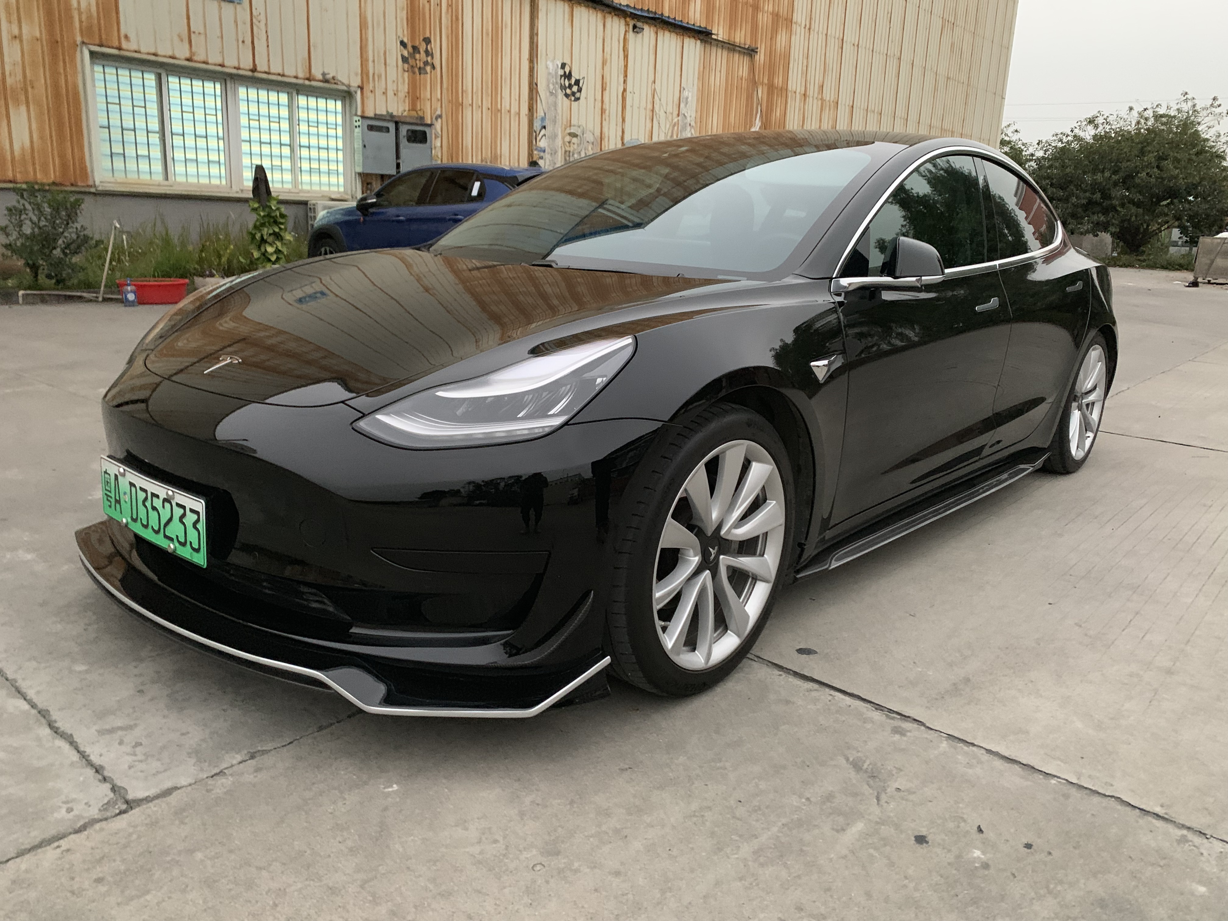 Tesla Model 3 ARTISAN Style Parts - styling view